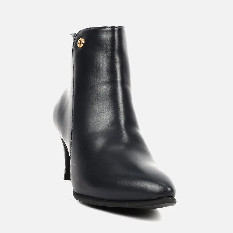 Women Synthetic Boots