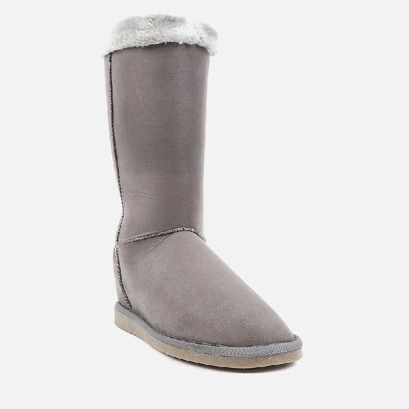 Women Long Snug Boots