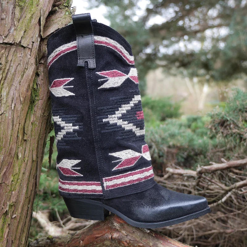 IZEL - Black/Red Aztec Boot