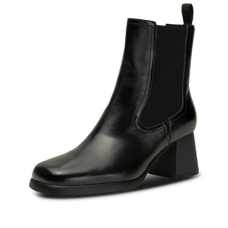 Lila Leather Chelsea Boots - Black