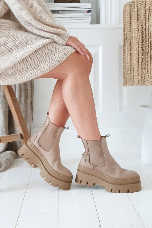 Linnie leather boots, sand