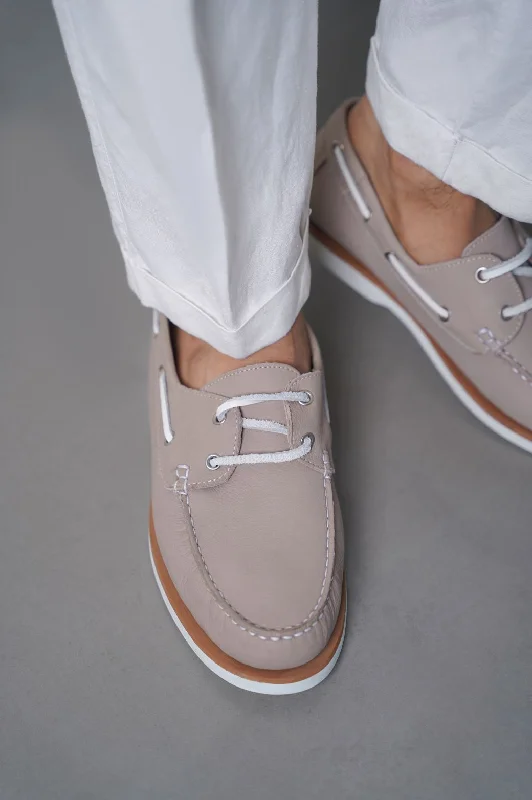 TUMBLED LEATHER BOAT SHOES