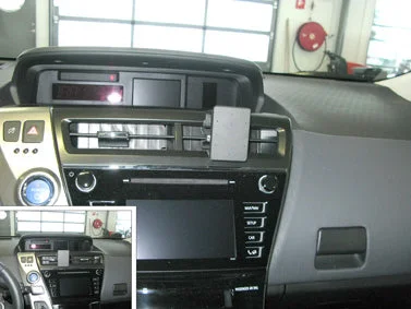 Center Dash Mount for Toyota Prius V