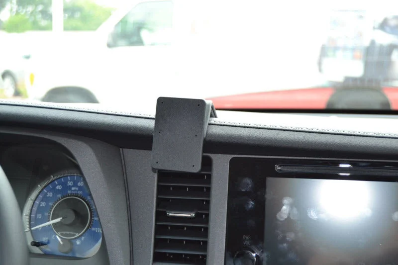 Center Dash Mount for Toyota Sienna