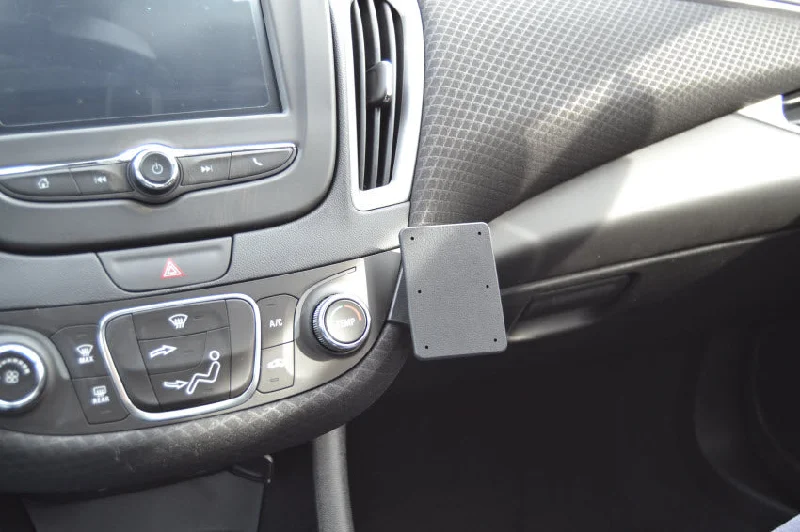 Angled Dash Mount for Chevy Malibu