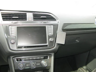 Angled Dash Mount for VW Tiguan