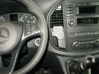 Center Dash Mount for Mercedes Benz Metris